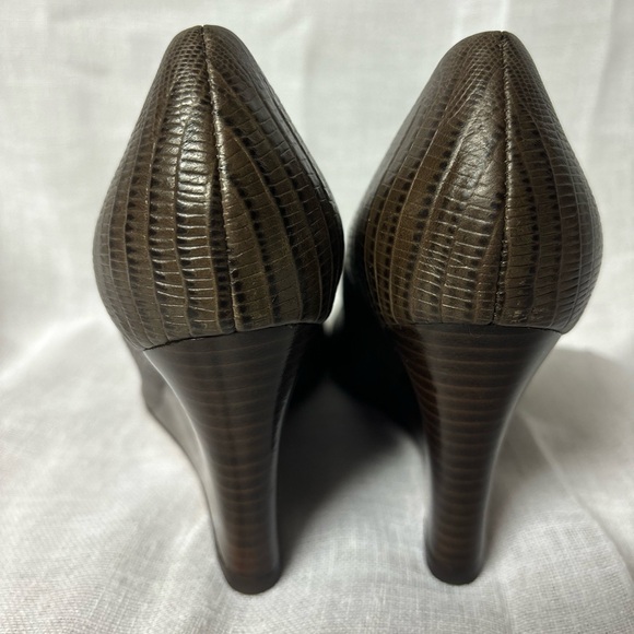 Ann Taylor Platform Wedges Kamela Exotic Embossed Leather Wedges SZ 7 - Picture 3 of 9